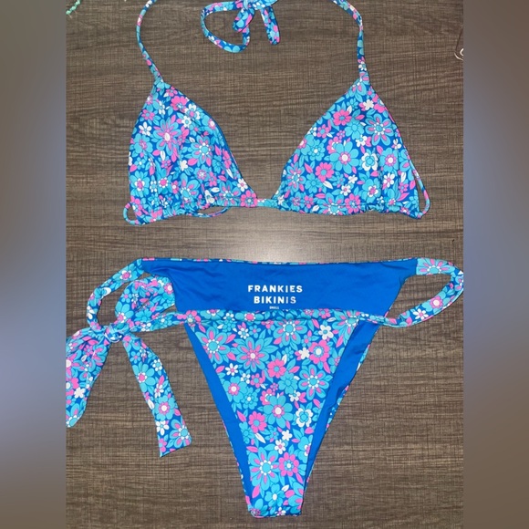 Frankie’s Bikinis blue bikini - Picture 1 of 2
